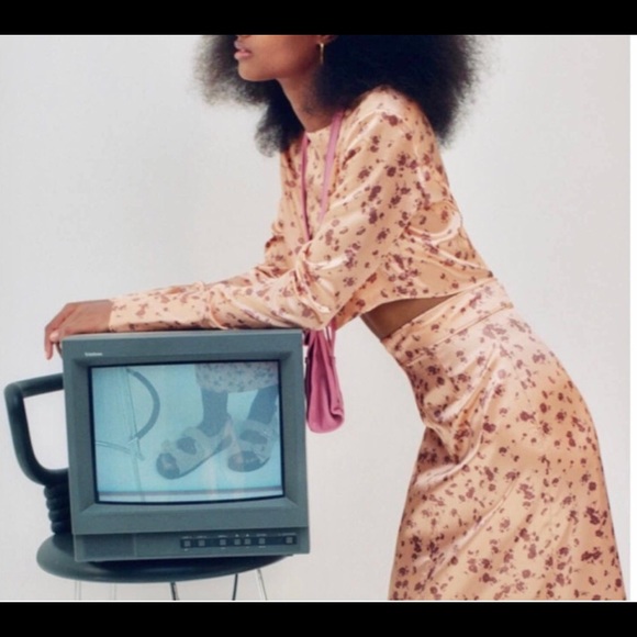 🌺ZARA SET CROPPED TOP * HIGH WAIST MIDI SKIRT SET * DRESS NWT🌺 - Picture 2 of 9